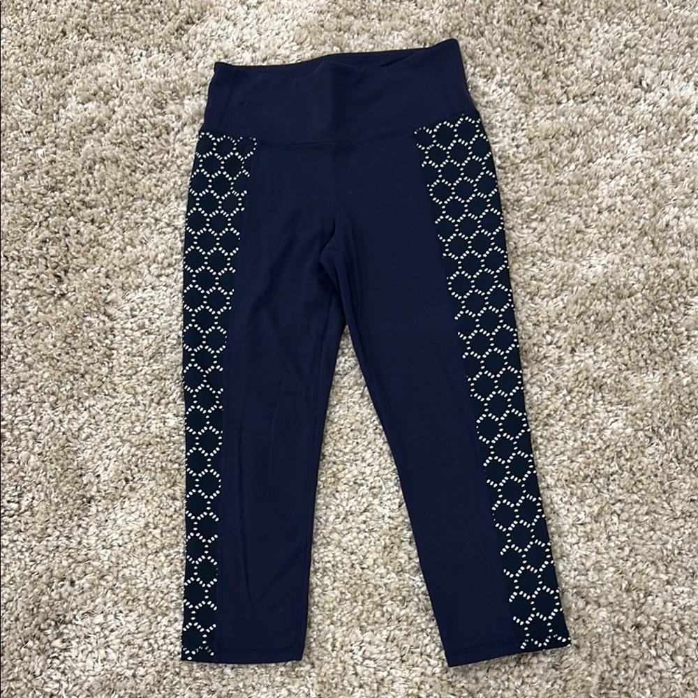 Athleta cropped Leggings. Size women’s small